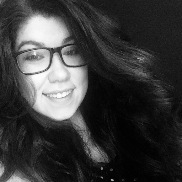 Meet your Posher, Emma - Picture 1 of 1